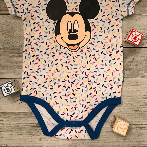 Licensed Disney baby onesie - Picture 2 of 2